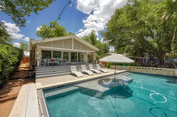 1304 S Lakeside Dr., Burnet, TX 78611