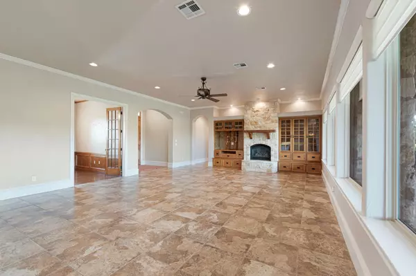 Horseshoe Bay, TX 78657,101 W Up There