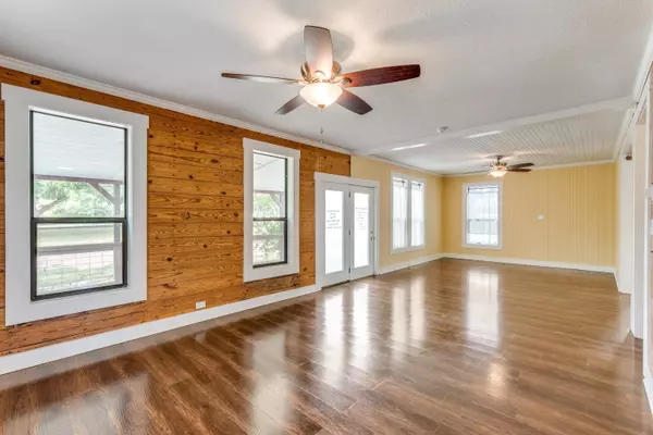 Llano, TX 78643,1600 Ford ST