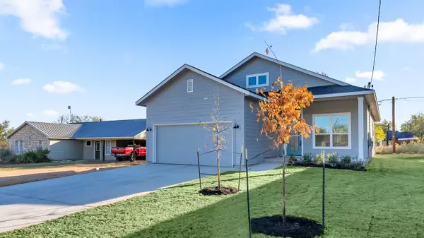 Horseshoe Bay, TX 78657,857 Cypress LN