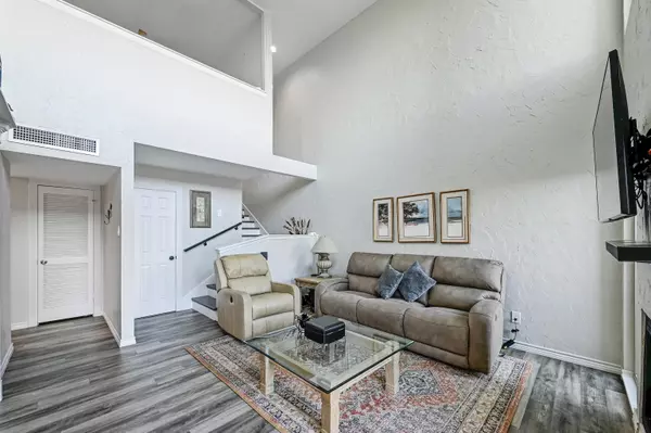 Horseshoe Bay, TX 78657,400 Hi There #101