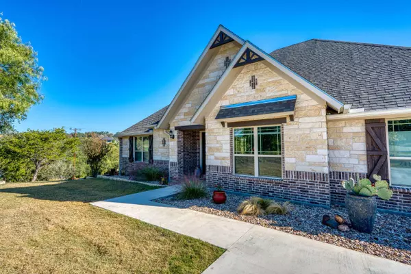 2913 Blue Lake Dr., Horseshoe Bay, TX 78657