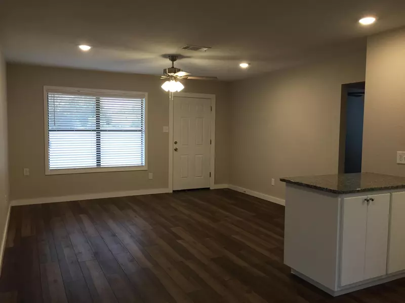 501 E Oak Ridge, Marble Falls, TX 78654