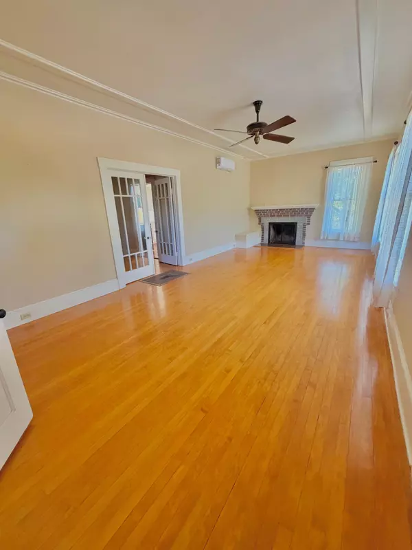 Llano, TX 78643,801 Hickory ST