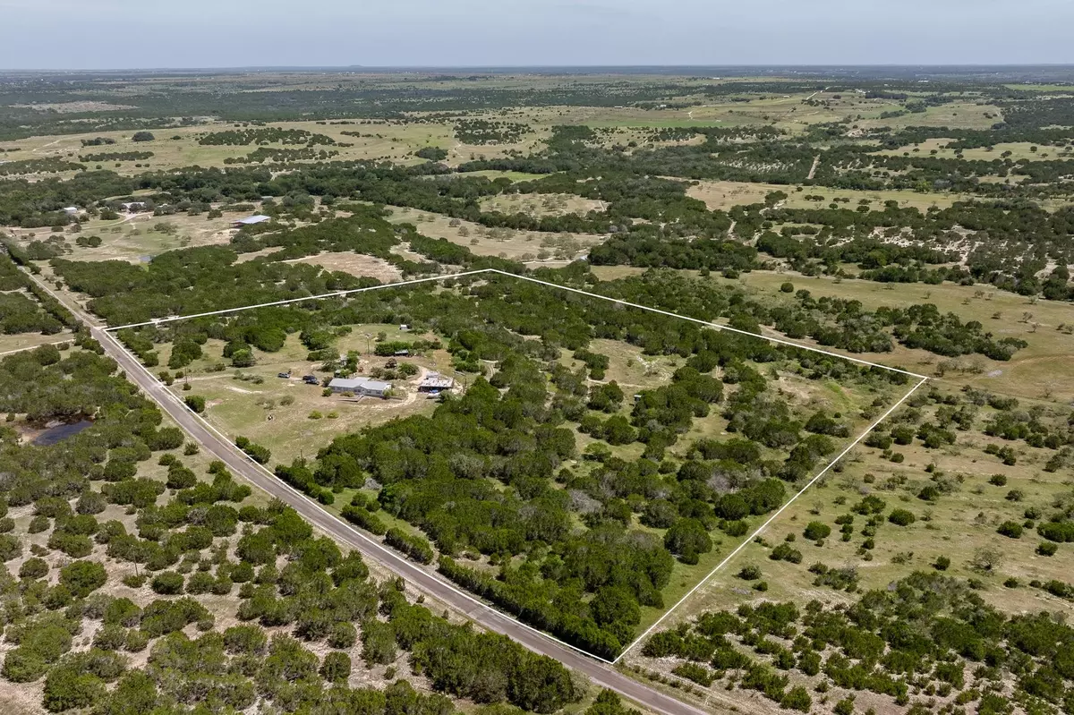 Lampasas, TX 76550,6551 CR 208