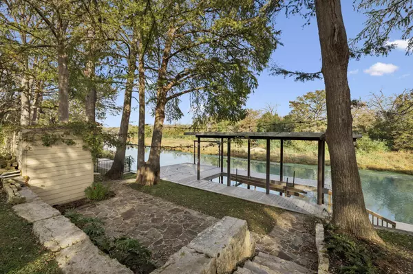 Seguin, TX 78155,110 Wampum Way