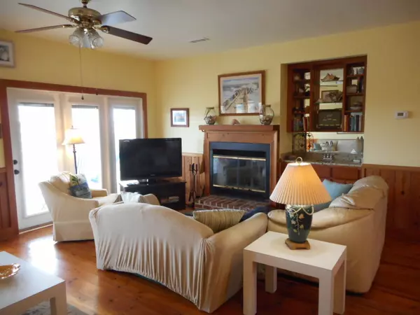 Edisto Beach, SC 29438,3608 Yacht Club Rd