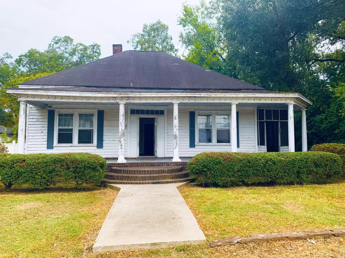 Holly Hill, SC 29059,724 Peake St