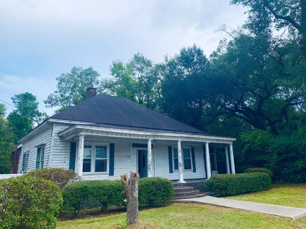 Holly Hill, SC 29059,724 Peake St