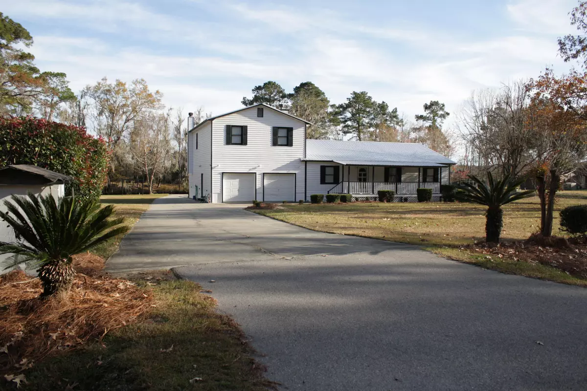 Walterboro, SC 29488,464 Castlebury Rd