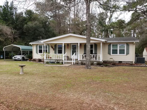 740 Levee Dr, Moncks Corner, SC 29461