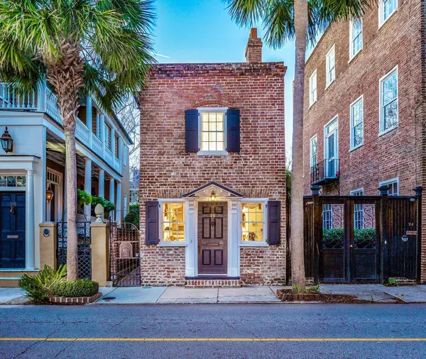 26 Wentworth St, Charleston, SC 29401