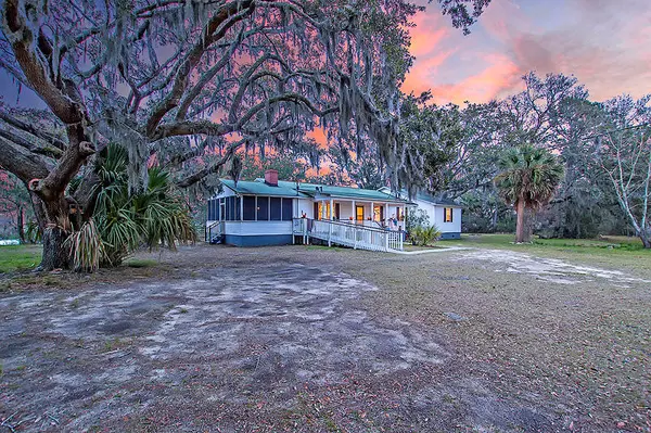 Edisto Island, SC 29438,8260 Crooked Creek Ln