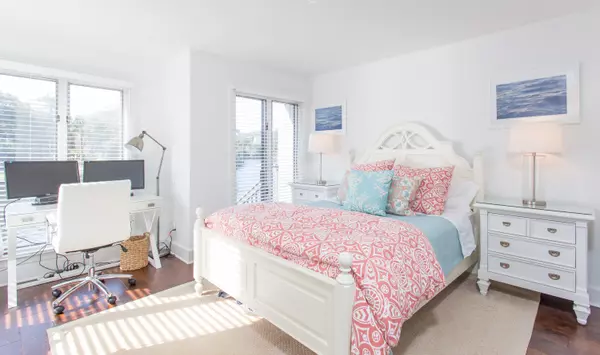 Kiawah Island, SC 29455,4559 Park Lake Dr