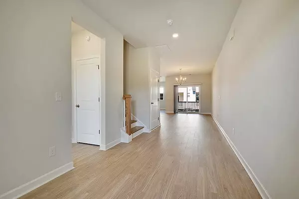 Johns Island, SC 29455,554 Mclernon Trce