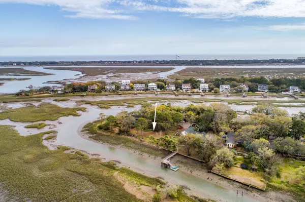 1544 Oak Island Dr, Charleston, SC 29412