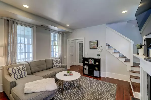 Charleston, SC 29403,11 Marion St