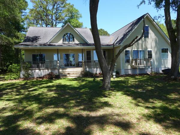 8563 Middleton Point Ln, Edisto Island, SC 29438