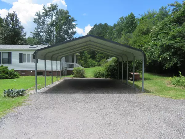 Cottageville, SC 29435,389 Red Oak Rd