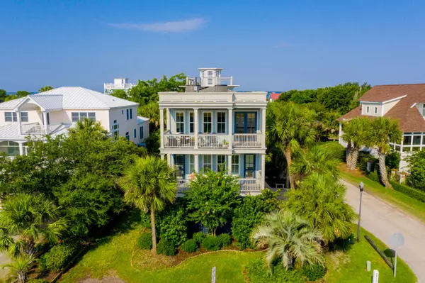 904 Middle St, Sullivans Island, SC 29482