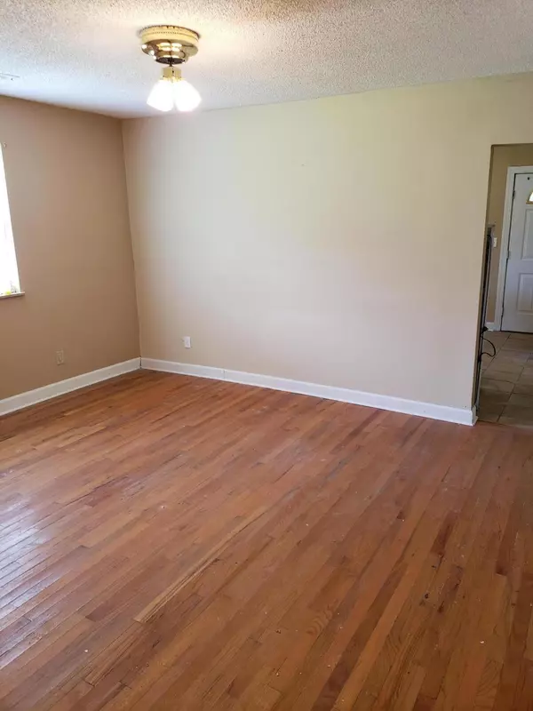 Saint Stephen, SC 29479,516 Mermaid Way