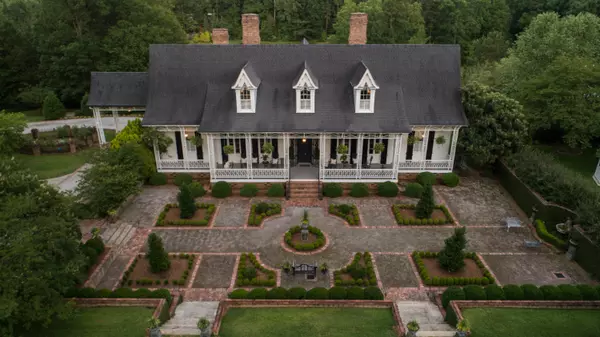 Greenwood, SC 29649,109 Friendfield Ln