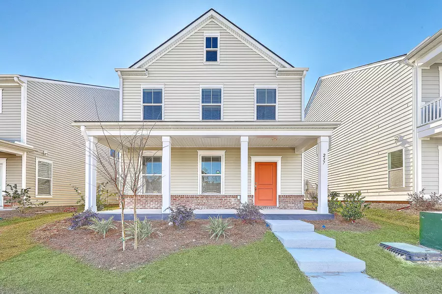 237 Rowans Creek Dr, Charleston, SC 29492