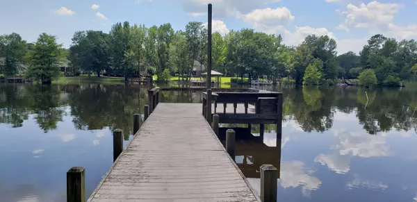 Manning, SC 29102,61 Ridge Lake Dr