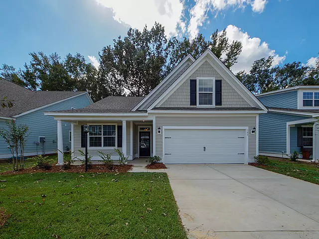 717 Sportsman Rd, Moncks Corner, SC 29461