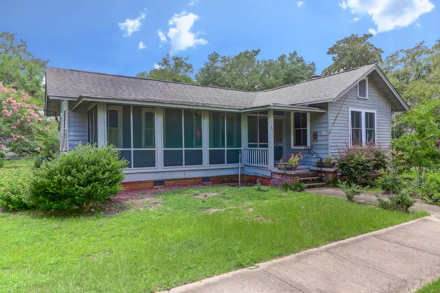 827 Pitt St, Mount Pleasant, SC 29464