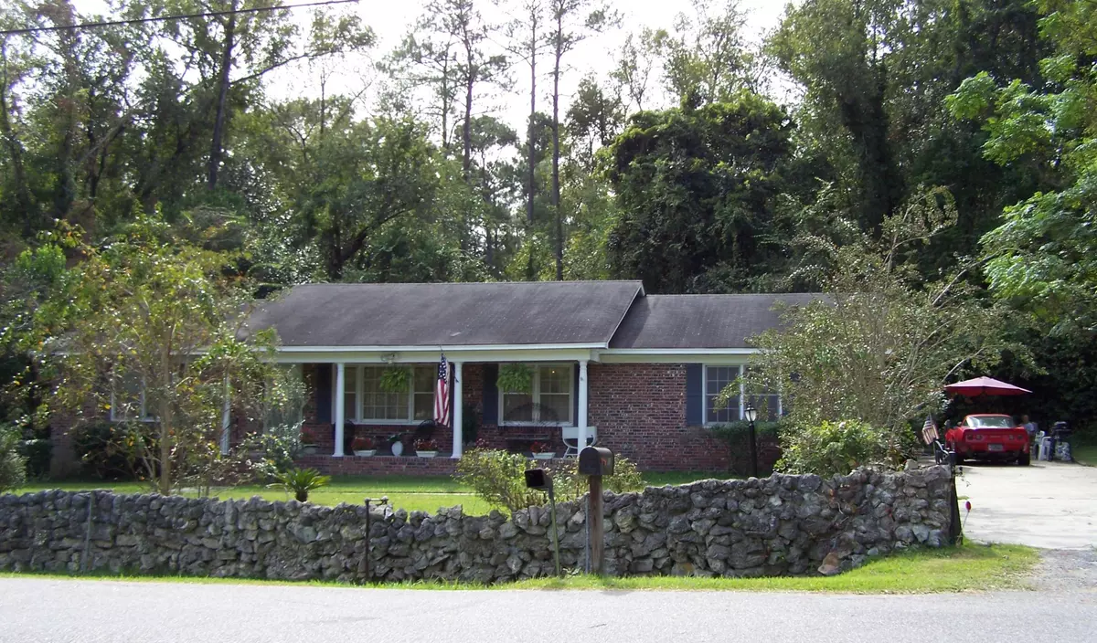 Walterboro, SC 29488,106 Lakeside Dr