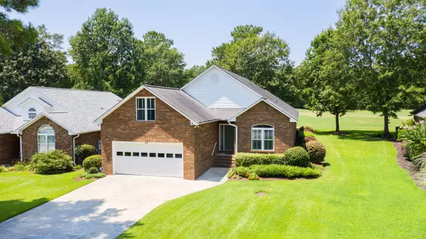 Manning, SC 29102,806 Bentwood Cir