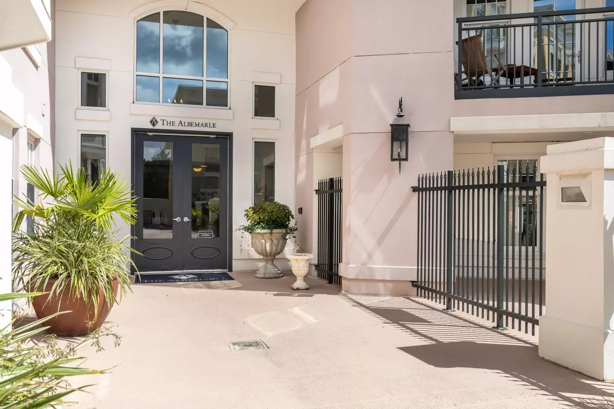 Charleston, SC 29407,498 Albemarle Rd #313