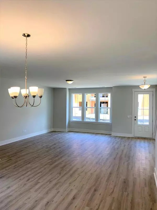 North Charleston, SC 29405,1677 Indy Dr