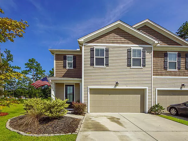 153 Wild Holly Dr, Moncks Corner, SC 29461