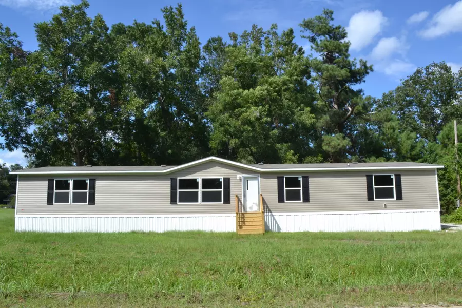 309 NE Railroad Ave Ave, Saint George, SC 29477