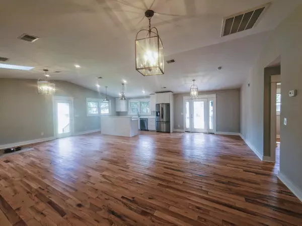 North Charleston, SC 29418,5302 Mcroy St