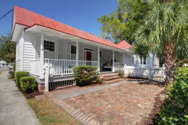 114 Pitt St, Mount Pleasant, SC 29464