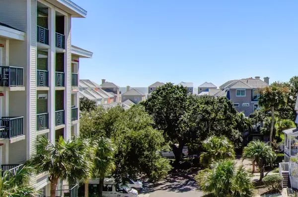 Isle Of Palms, SC 29451,5802 Palmetto Dr #B-323