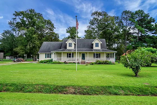 Bonneau, SC 29431,112 Woody Ln