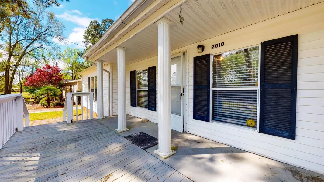 2010 Lake Marion Shores Rd, Summerton, SC 29148