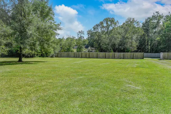 Huger, SC 29450,720 Katy Ln