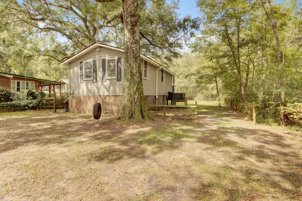 350 Shoofly Rd, Ridgeville, SC 29472