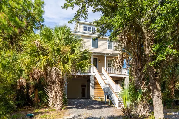 Folly Beach, SC 29439,716 W Cooper Ave