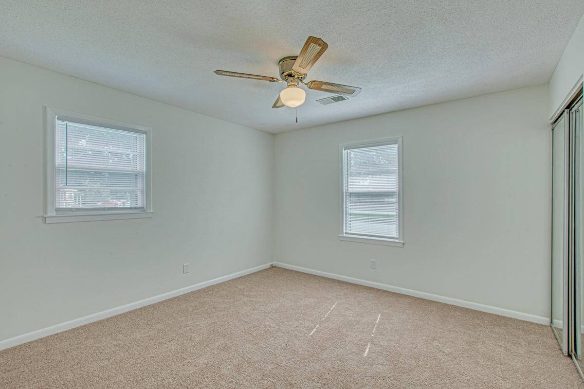 North Charleston, SC 29405,4322 Karen Dr