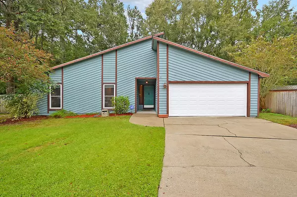 4604 River Run Ct, North Charleston, SC 29420