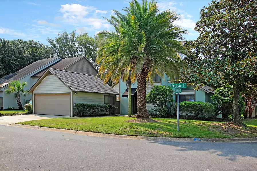 322 Pelican Pl, Mount Pleasant, SC 29464