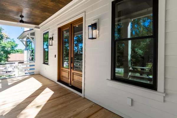 Mount Pleasant, SC 29464,156 5th Ave