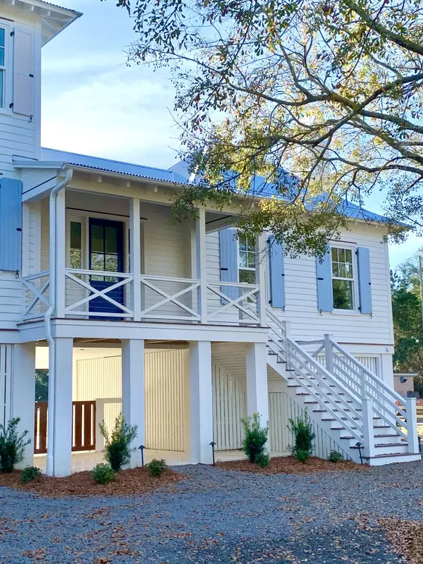 Sullivans Island, SC 29482,3003 Middle St