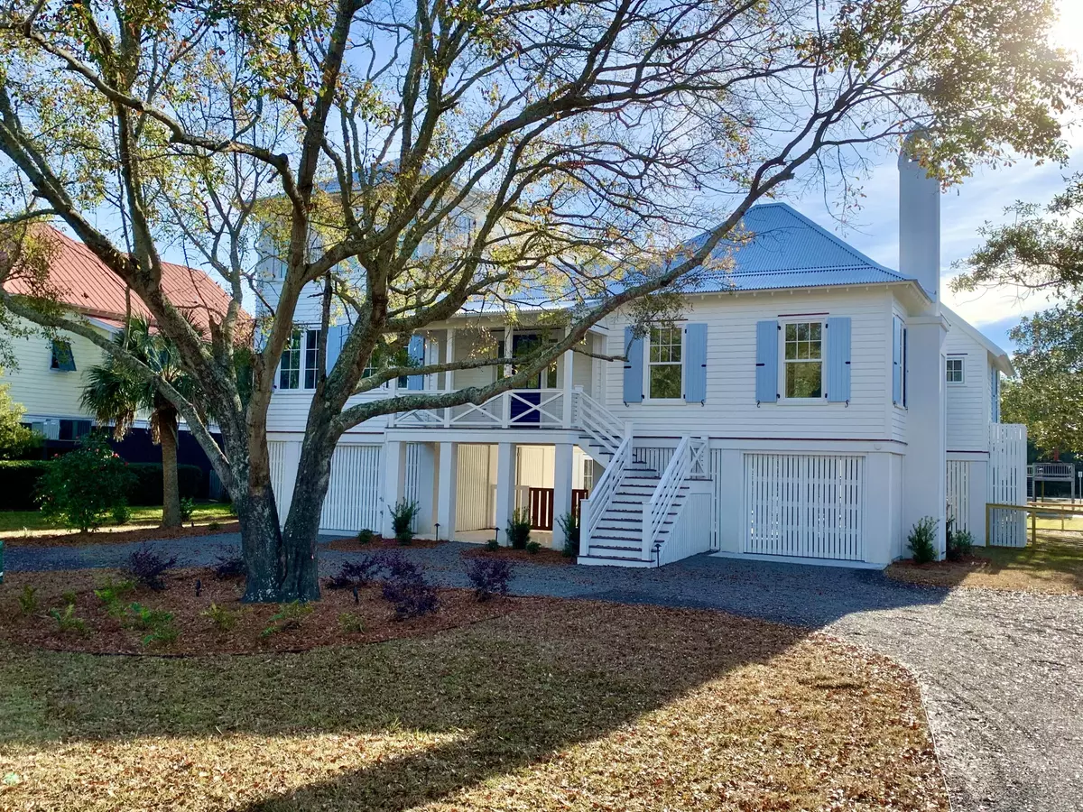 Sullivans Island, SC 29482,3003 Middle St